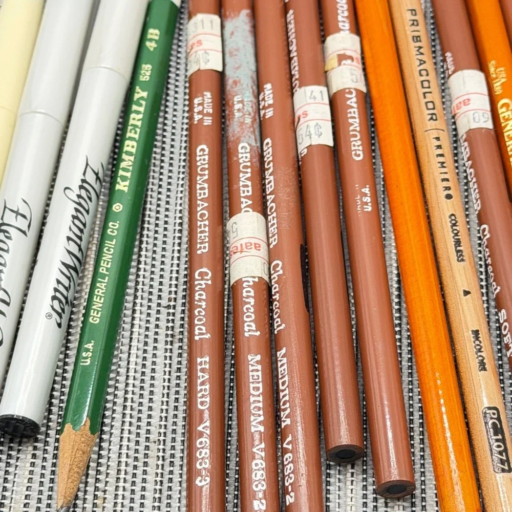 Artist‎ Drawing Set Grumbacher General's Charcoal Faber-Castell Prismacolor Pens